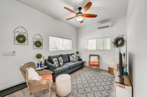 Updated Vacation Home with Gas Grill in Munds Park!